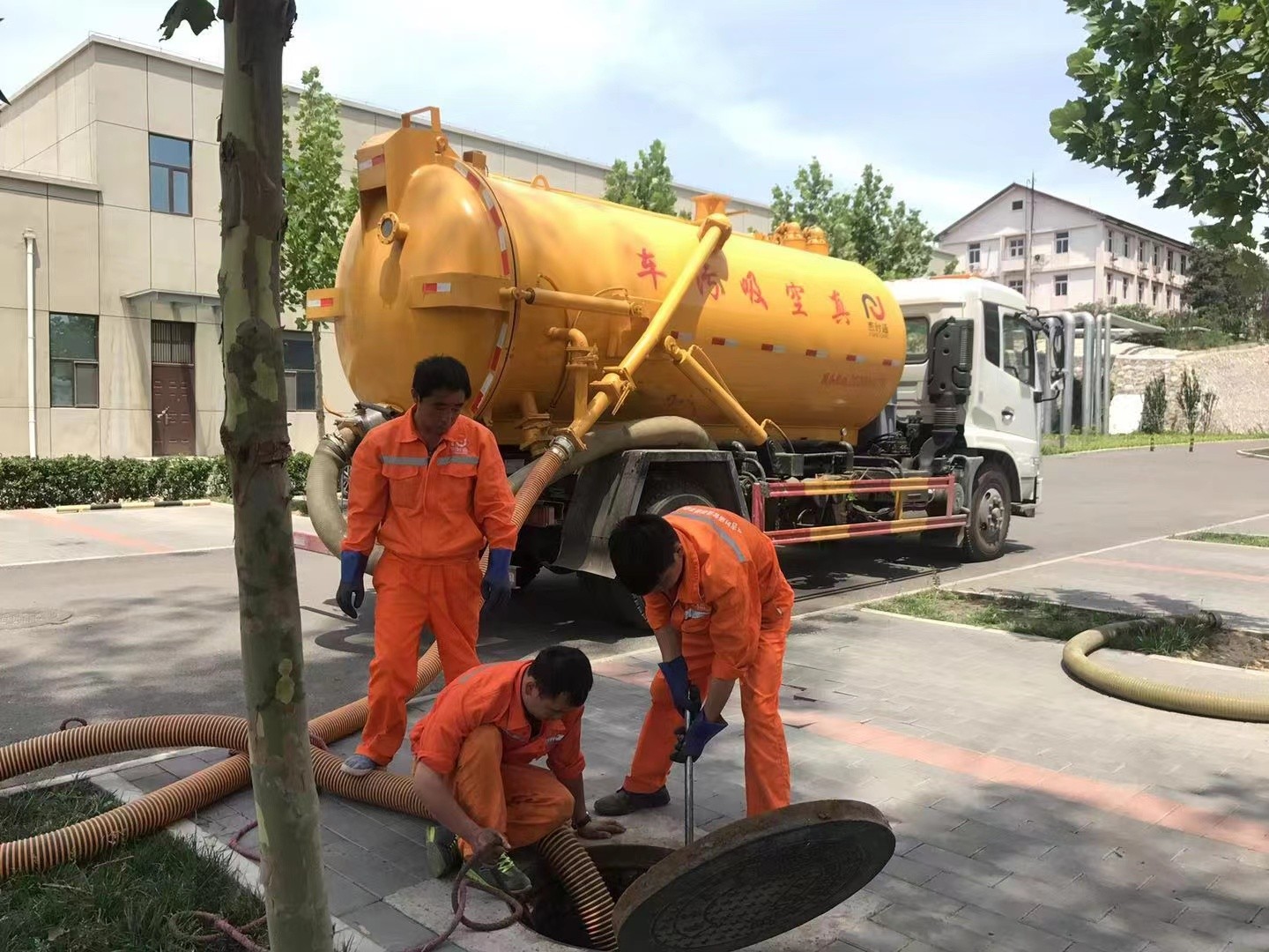利辛化粪池清理与5-8吨吸粪车施工效率分析
